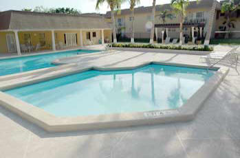 Gallowood Condo Dadeland Pool Area