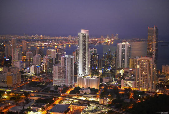Infinity 2 Brickell Condos night