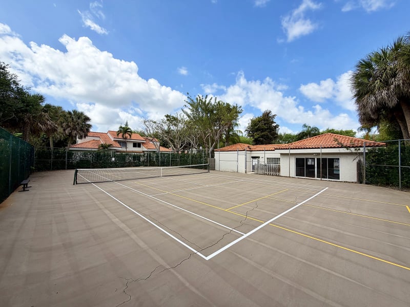 Chardonnay Townhouses Tennis Court