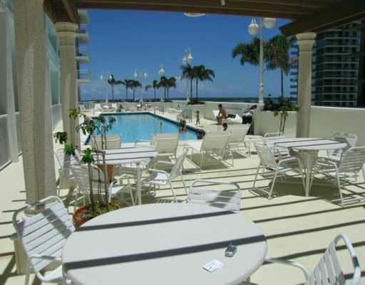 The Club at Brickell Bay - Pool