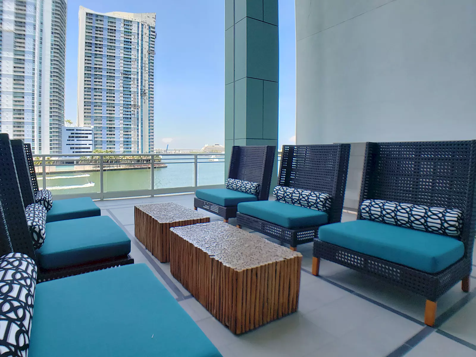 Asia Brickell Key - Sitting Area