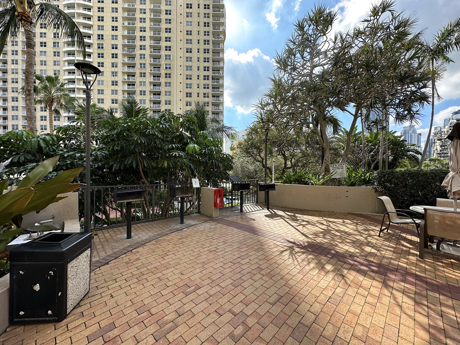 Brickell Key One - BBQ