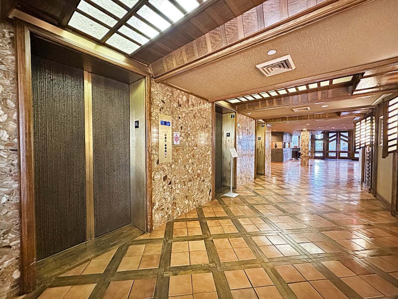 Brickell Key One - Elevator Lobby