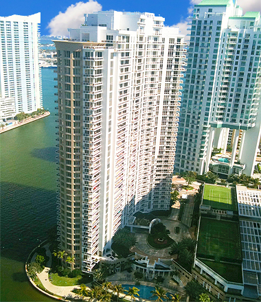 Carbonell Brickell Key