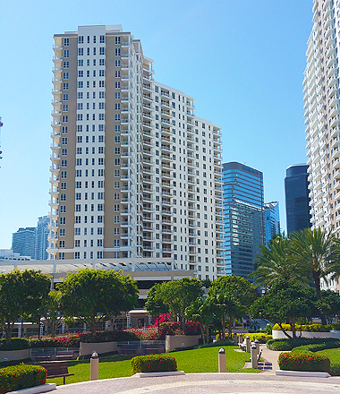 Courvoisier Courts Brickell Key