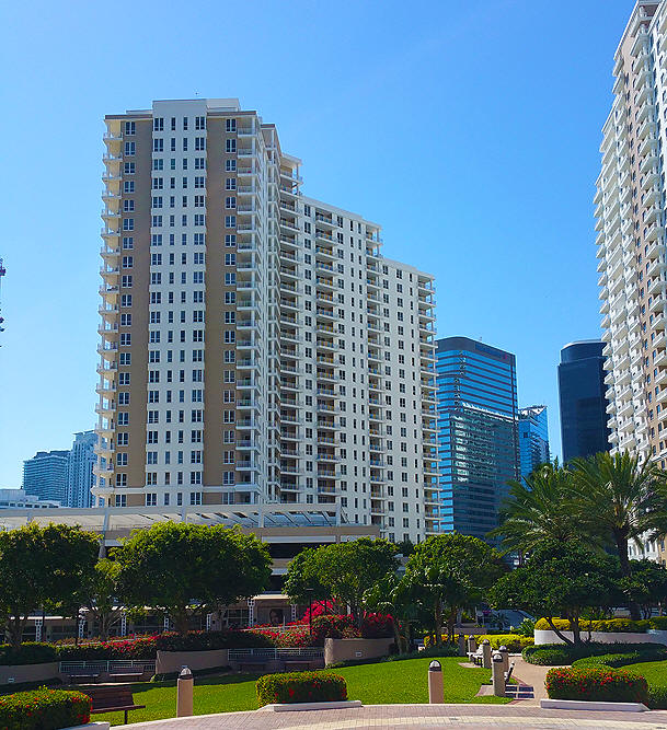 Courvoisier Courts Condo Brickell Key