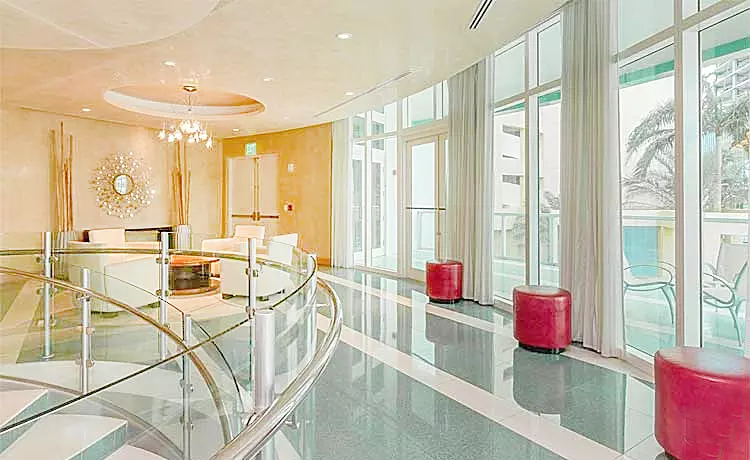 Emerald at Brickell Lobby