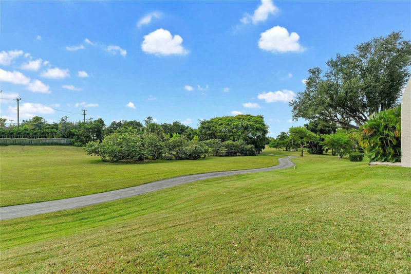 Hidden Valley Miami Garden Area