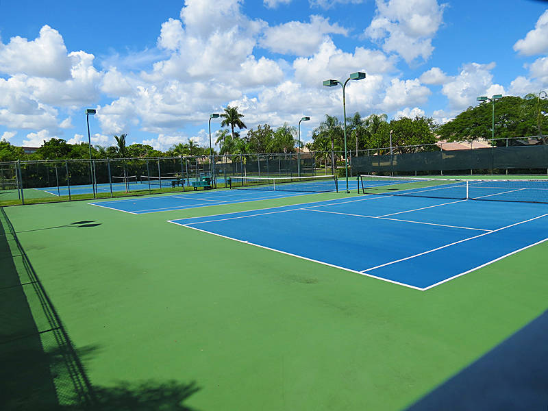 Kings Court Kendall tennis courts