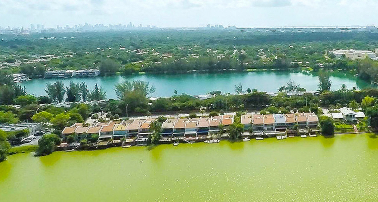 Marina Lakes Townhomes Miami