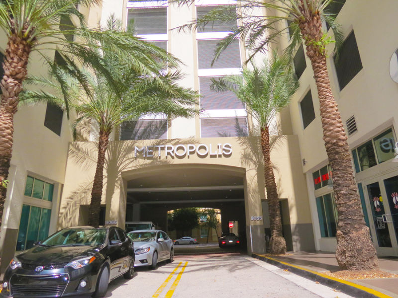 Metropolis at Dadeland-Entrance