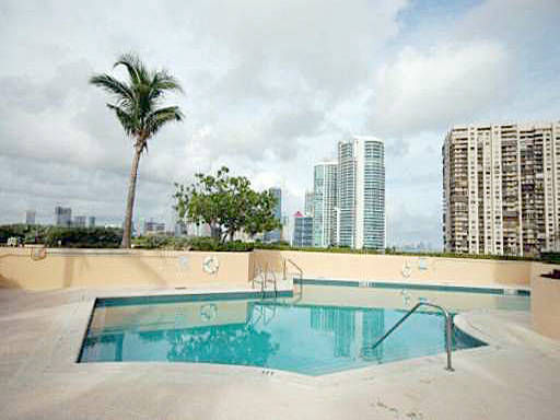 Metropolitan Brickell - Pool