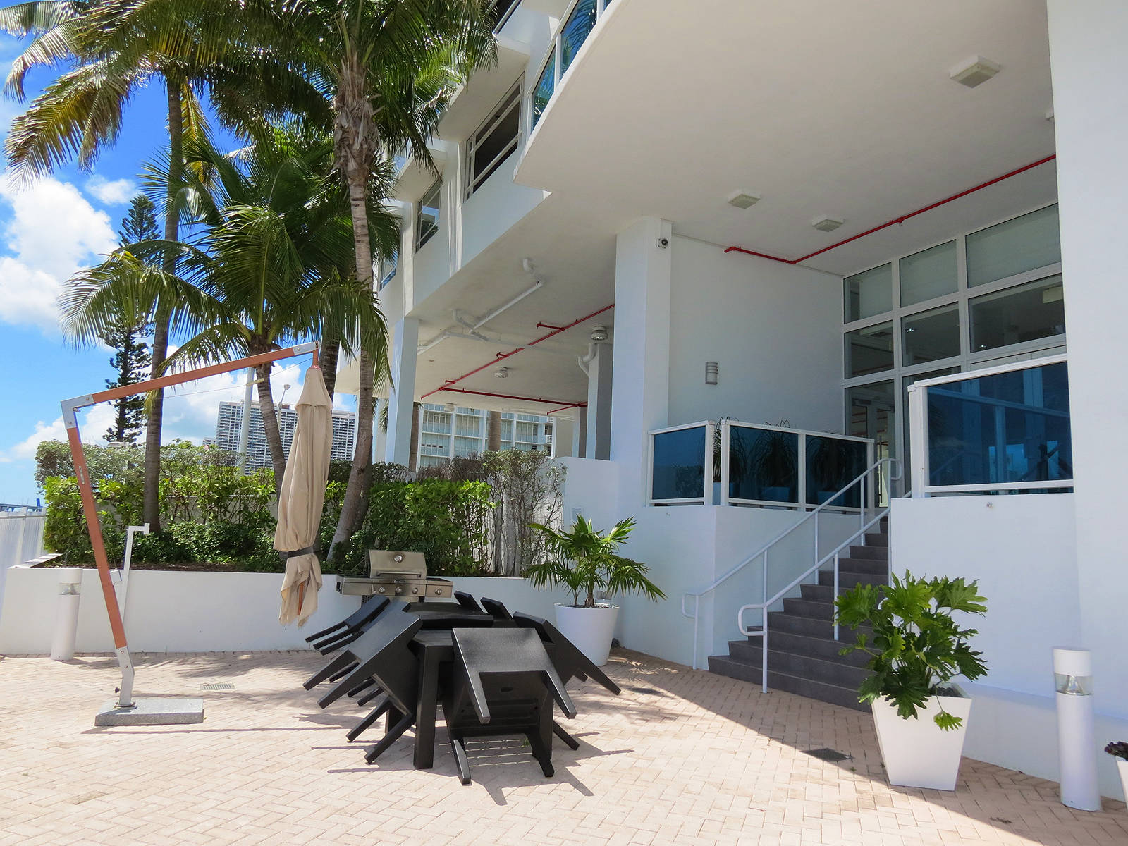 New-Wave-Miami-Pool-Patio