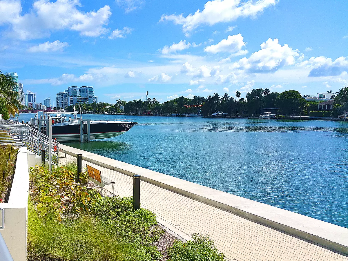 Peloro Miami Beach Intracoastal