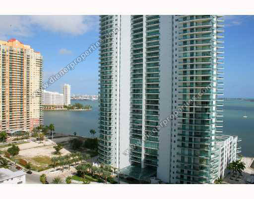 Sail on Brickell - Views