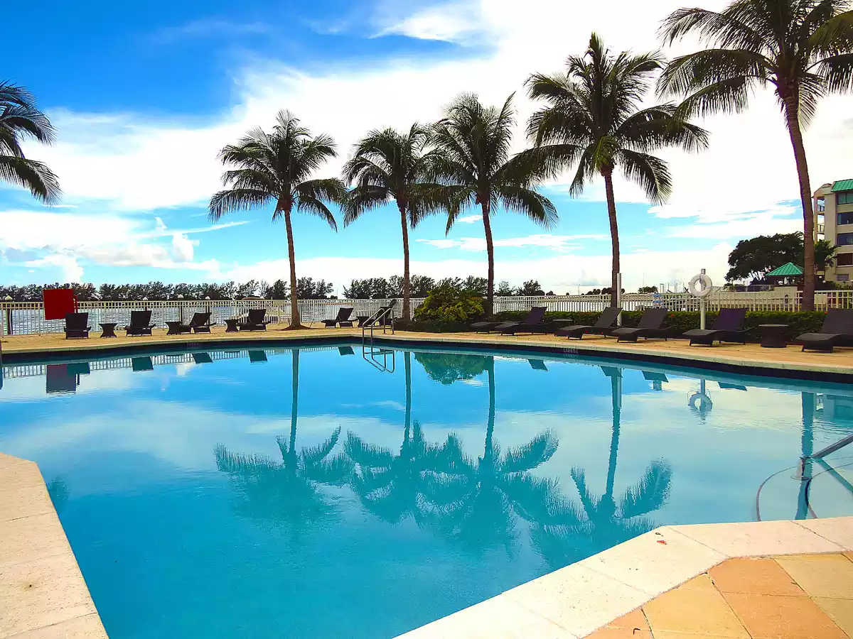 Skyline on Brickell - Pool