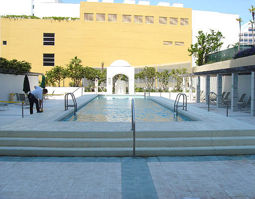 St Louis Brickell Key - Pool