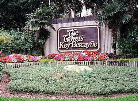 Towers of Key Biscayne - Entrance