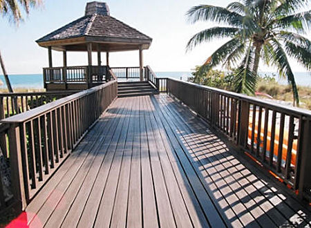 Towers of Key Biscayne - Gazebo