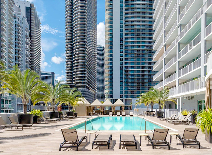 Vue at Brickell - Pool