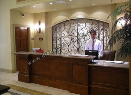 Puerta de Palmas Concierge