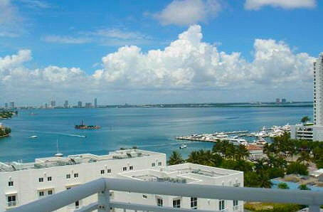 West Bay Plaza Miami Beach - View